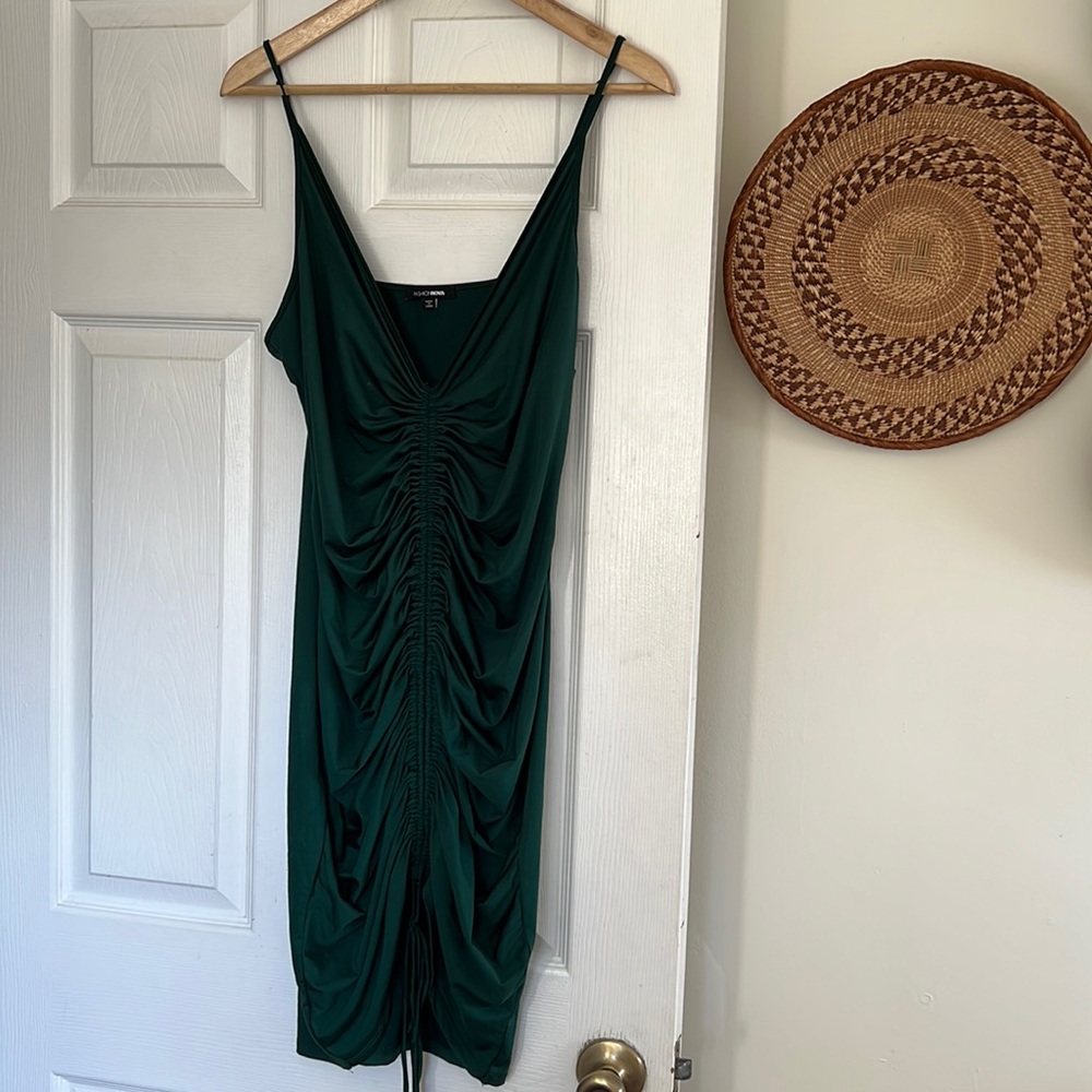 Fashion nova mini ruched emerald green dress